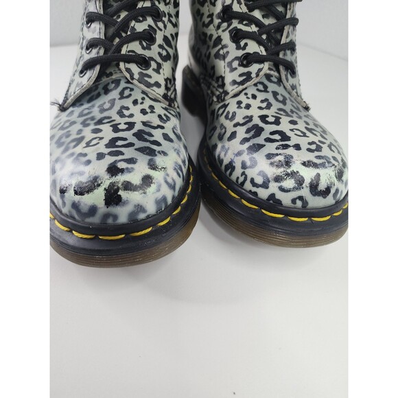 Dr. Martens 101 Leopard Print Boots Women’s US 7 Black White 6-Eye Lace-Up - Picture 4 of 14